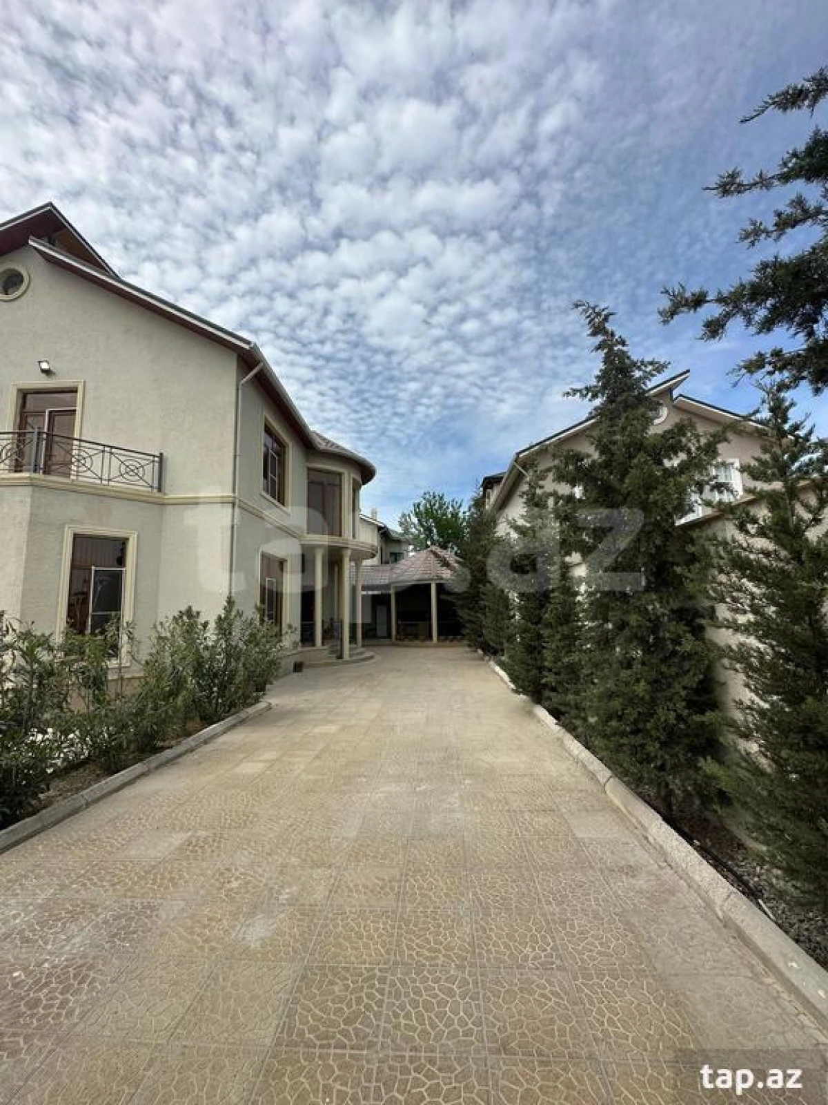 Kirayə verilir 5 otaqlı həyət evi 200 m²