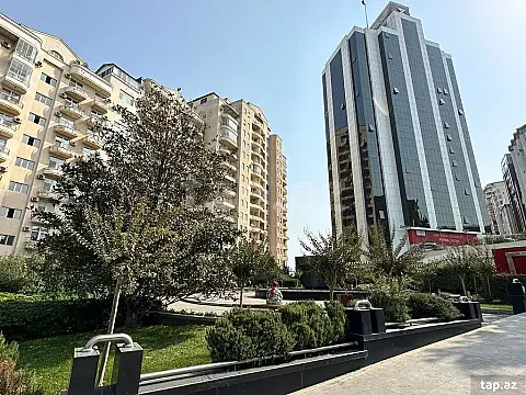 Kirayə verilir 3 otaqlı yeni tikili 162 m² — Bakı, İnşaatçılar 3 otaq 162.00 m²