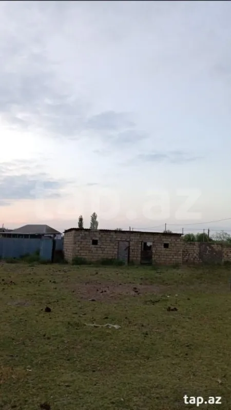 Satılır 3 otaqlı həyət evi