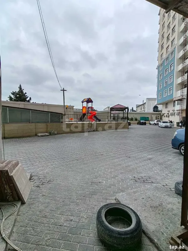 Satılır 3 otaqlı yeni tikili 150 m²