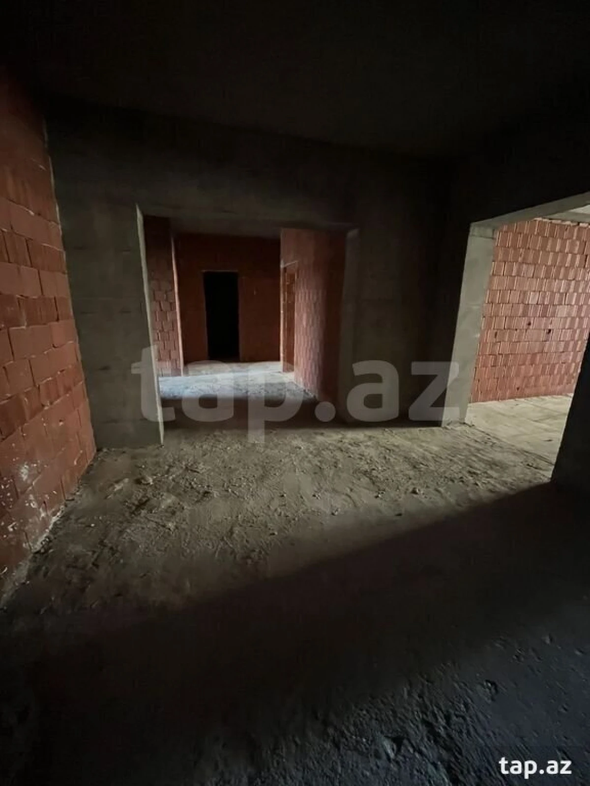 Satılır 3 otaqlı yeni tikili 150 m²