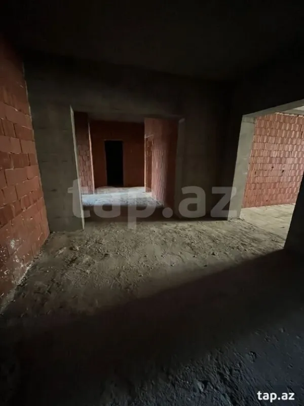 Satılır 3 otaqlı yeni tikili 150 m²