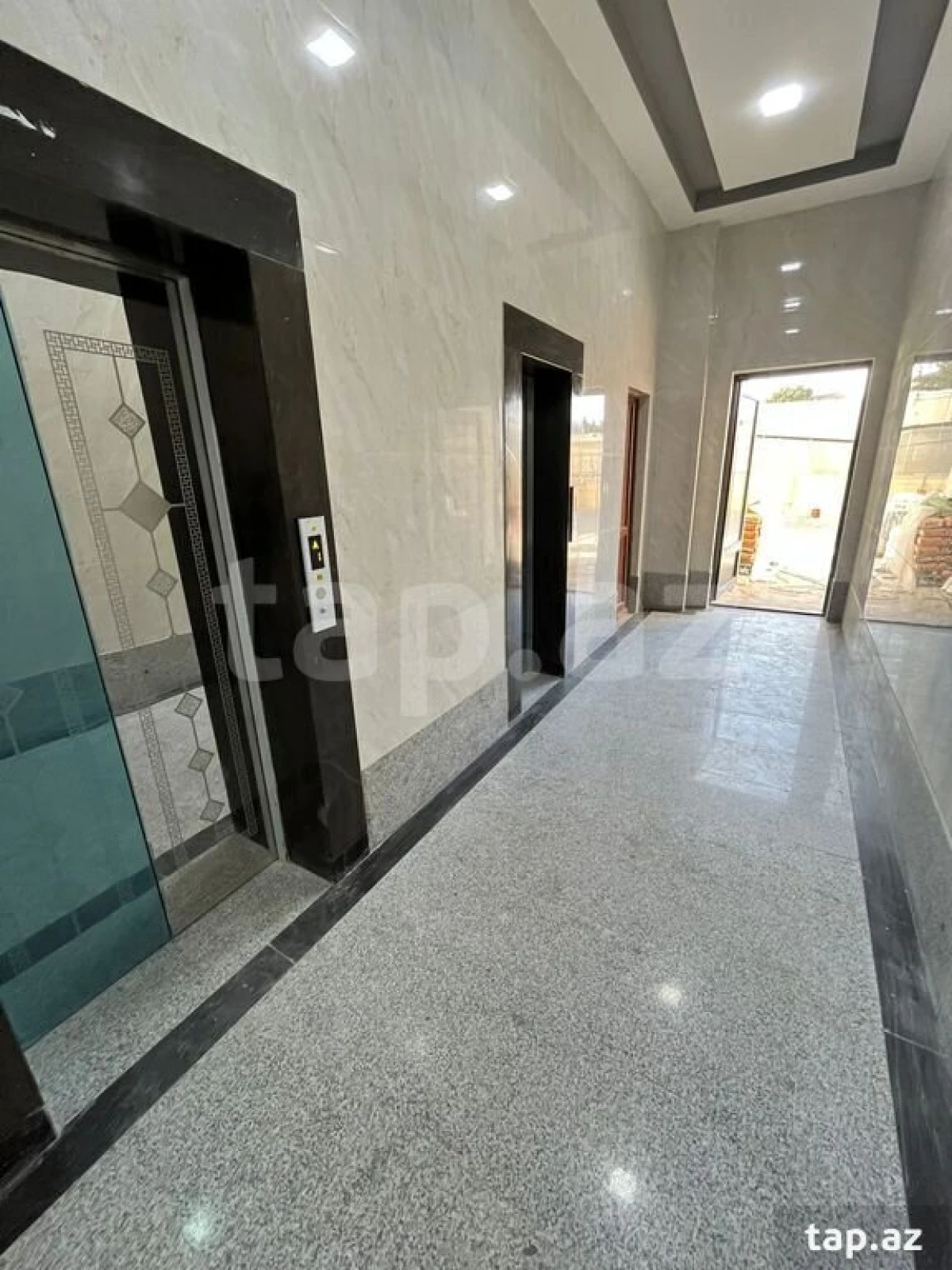 Satılır 3 otaqlı yeni tikili 150 m²