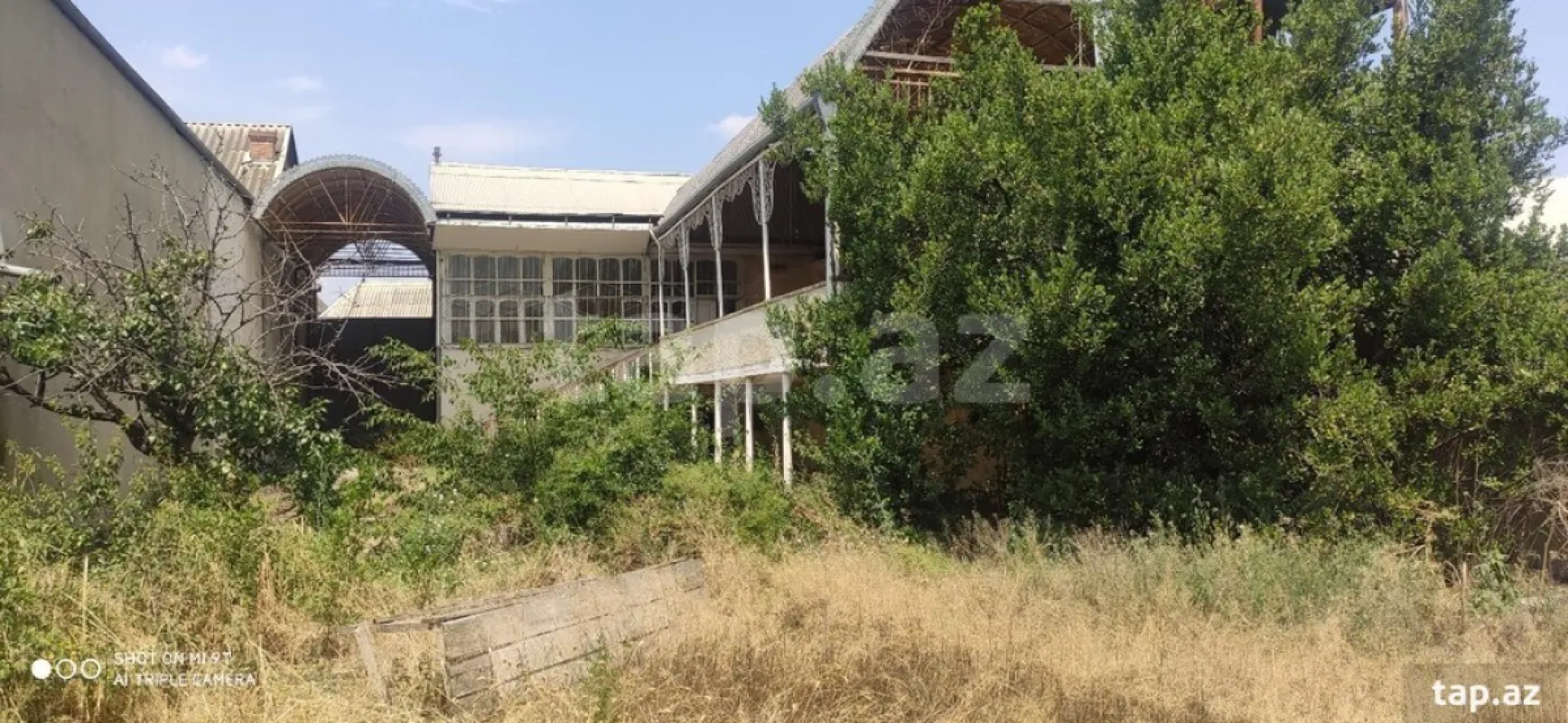 Satılır 7 otaqlı həyət evi