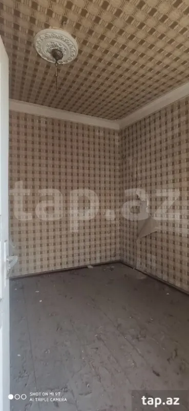 Satılır 7 otaqlı həyət evi