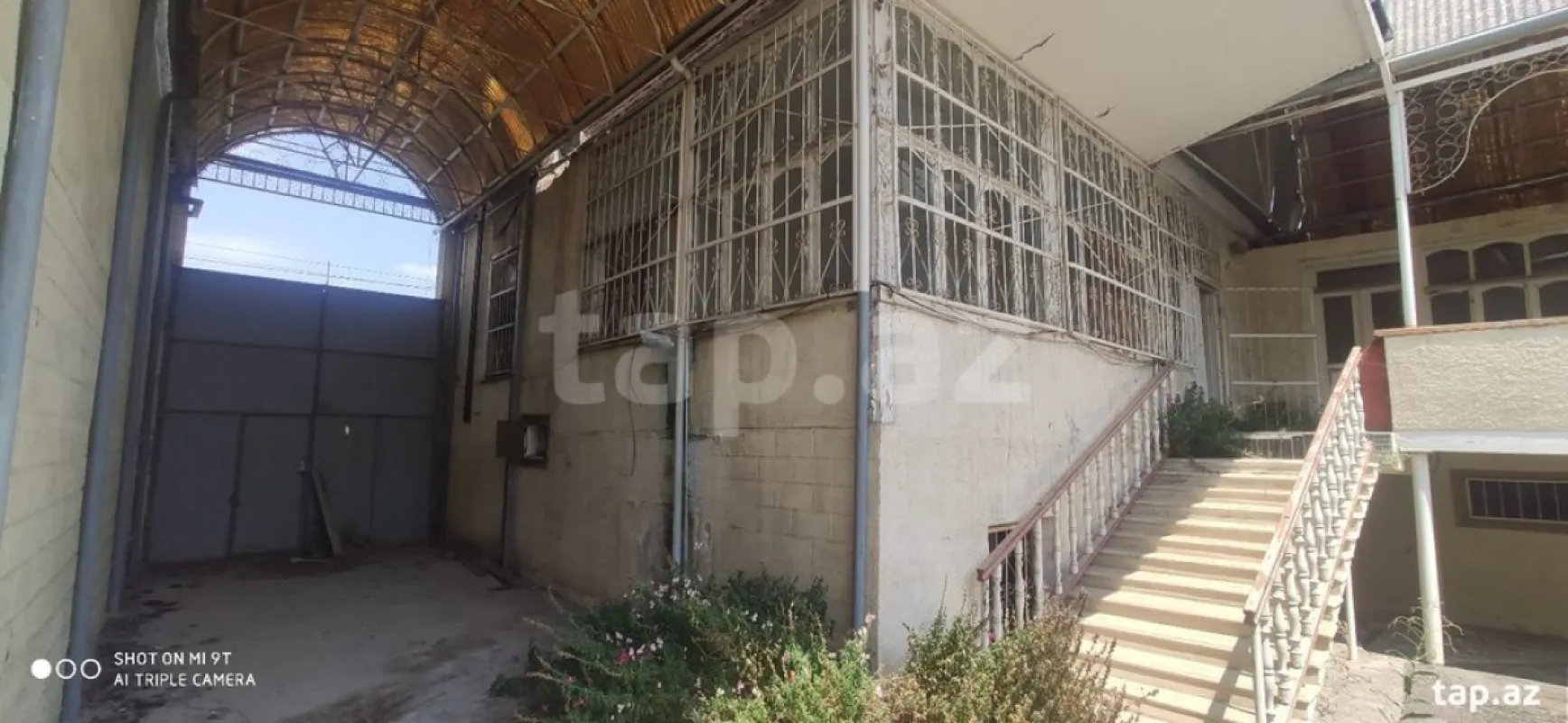 Satılır 7 otaqlı həyət evi