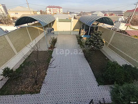 Satılır 8 otaqlı həyət evi