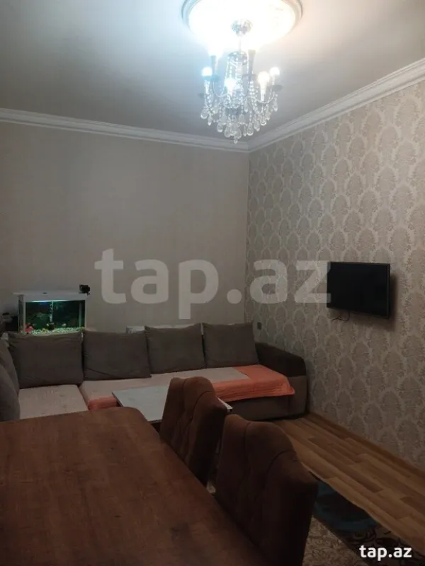 Satılır 4 otaqlı həyət evi