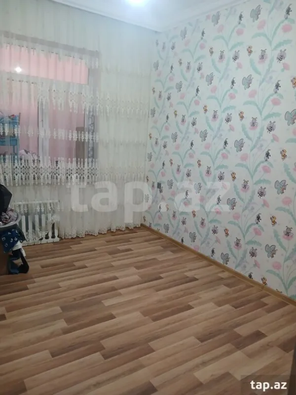 Satılır 4 otaqlı həyət evi