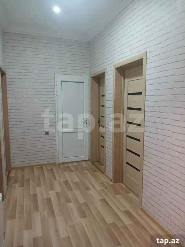 Satılır 4 otaqlı həyət evi