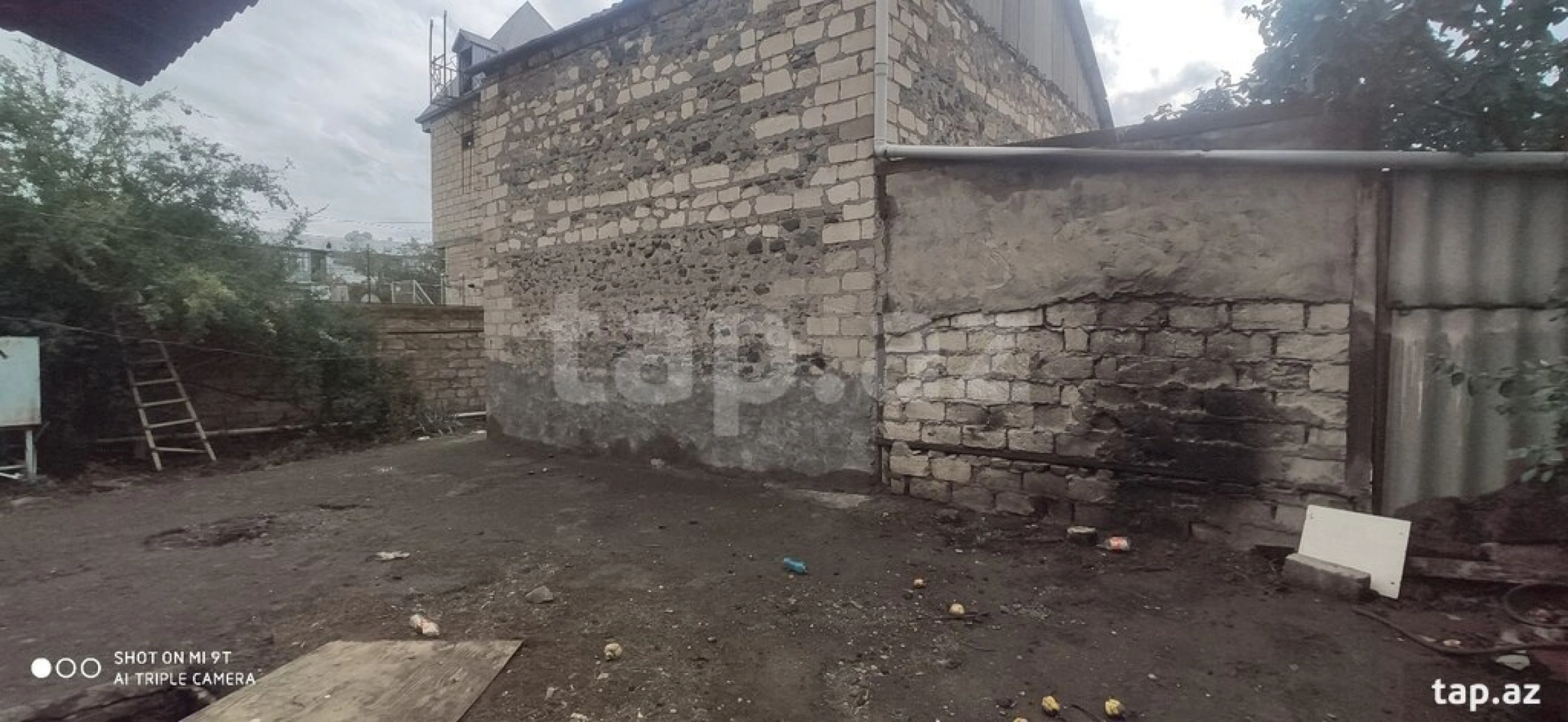 Satılır 4 otaqlı həyət evi