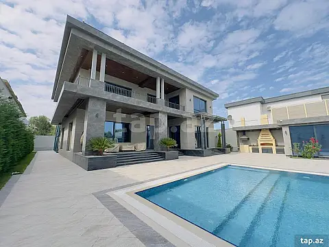 Satılır 9 otaqlı həyət evi