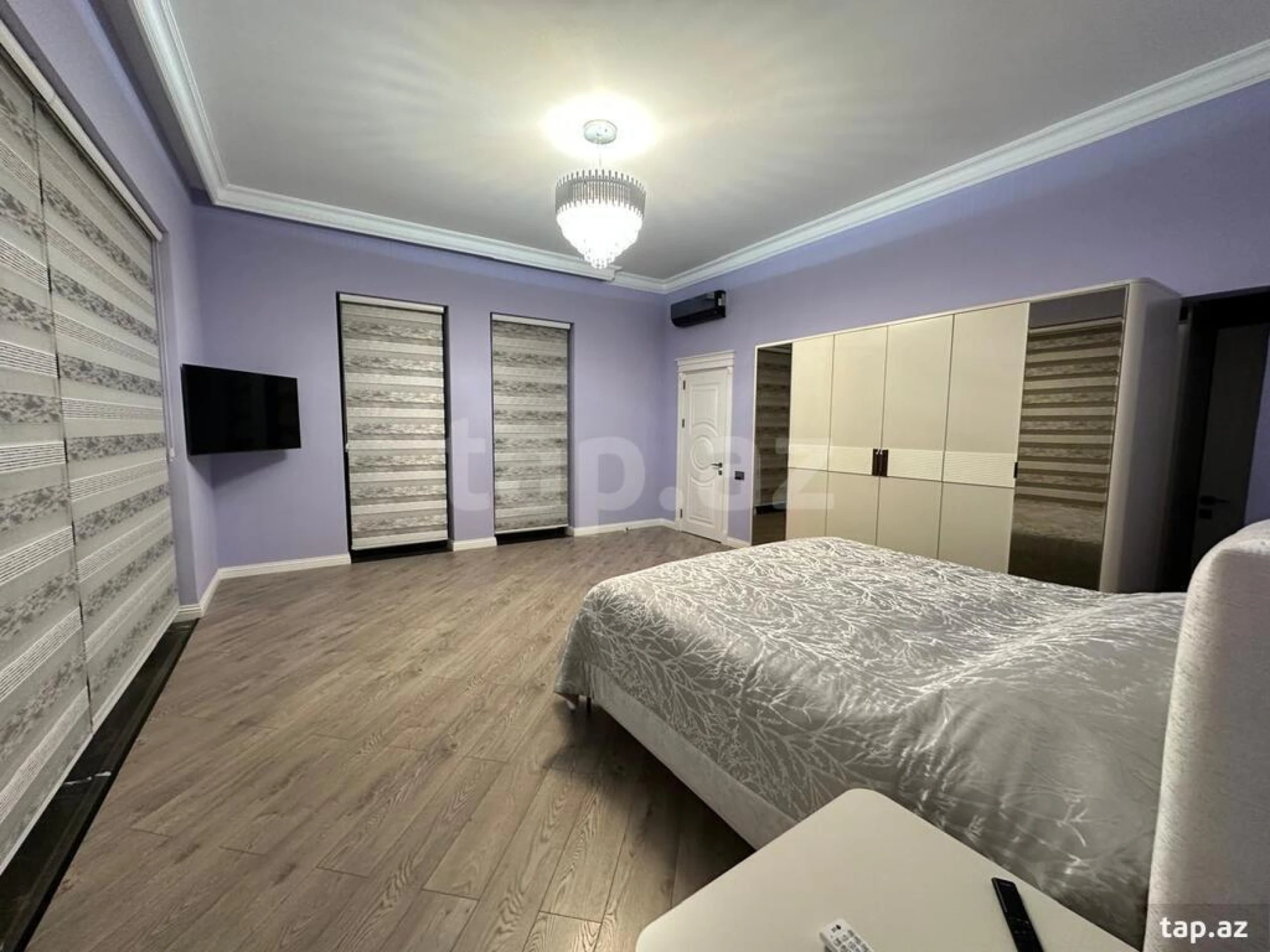 Satılır 9 otaqlı həyət evi