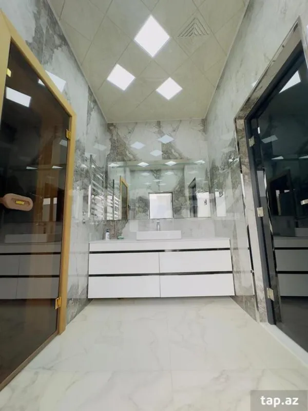 Satılır 9 otaqlı həyət evi