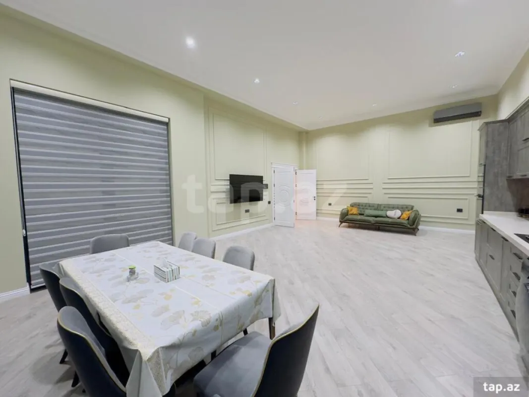 Satılır 9 otaqlı həyət evi