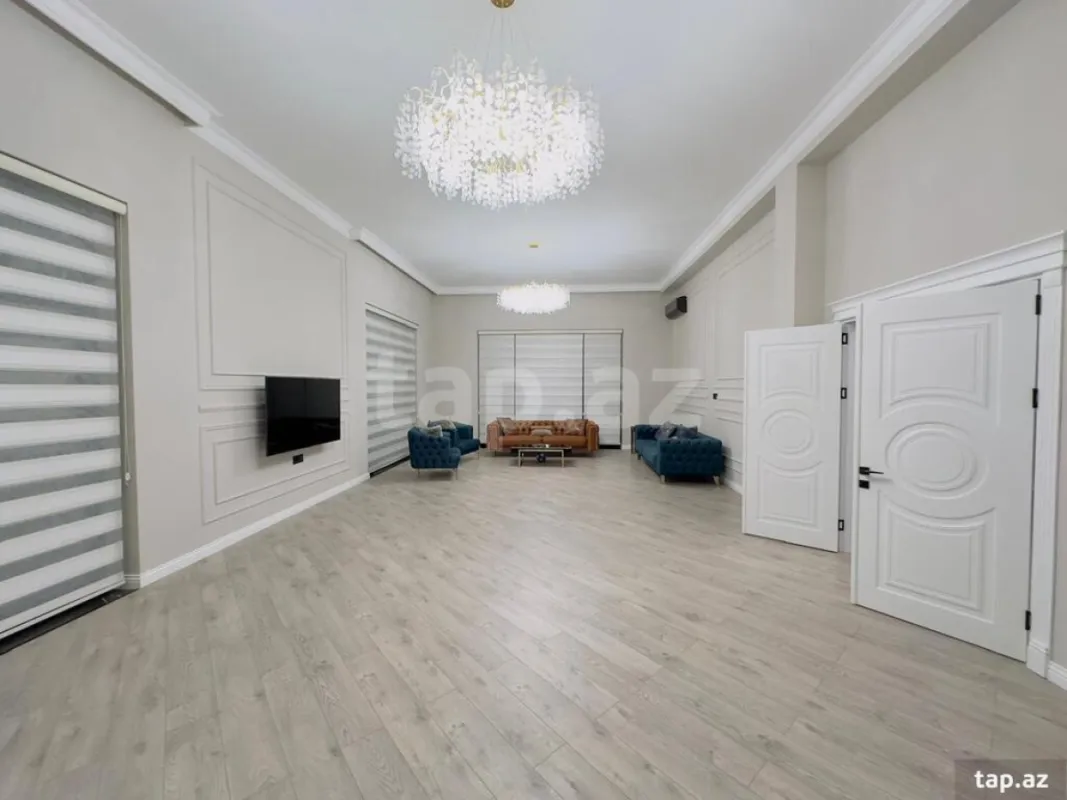 Satılır 9 otaqlı həyət evi