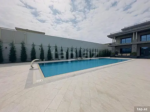 Satılır 9 otaqlı həyət evi