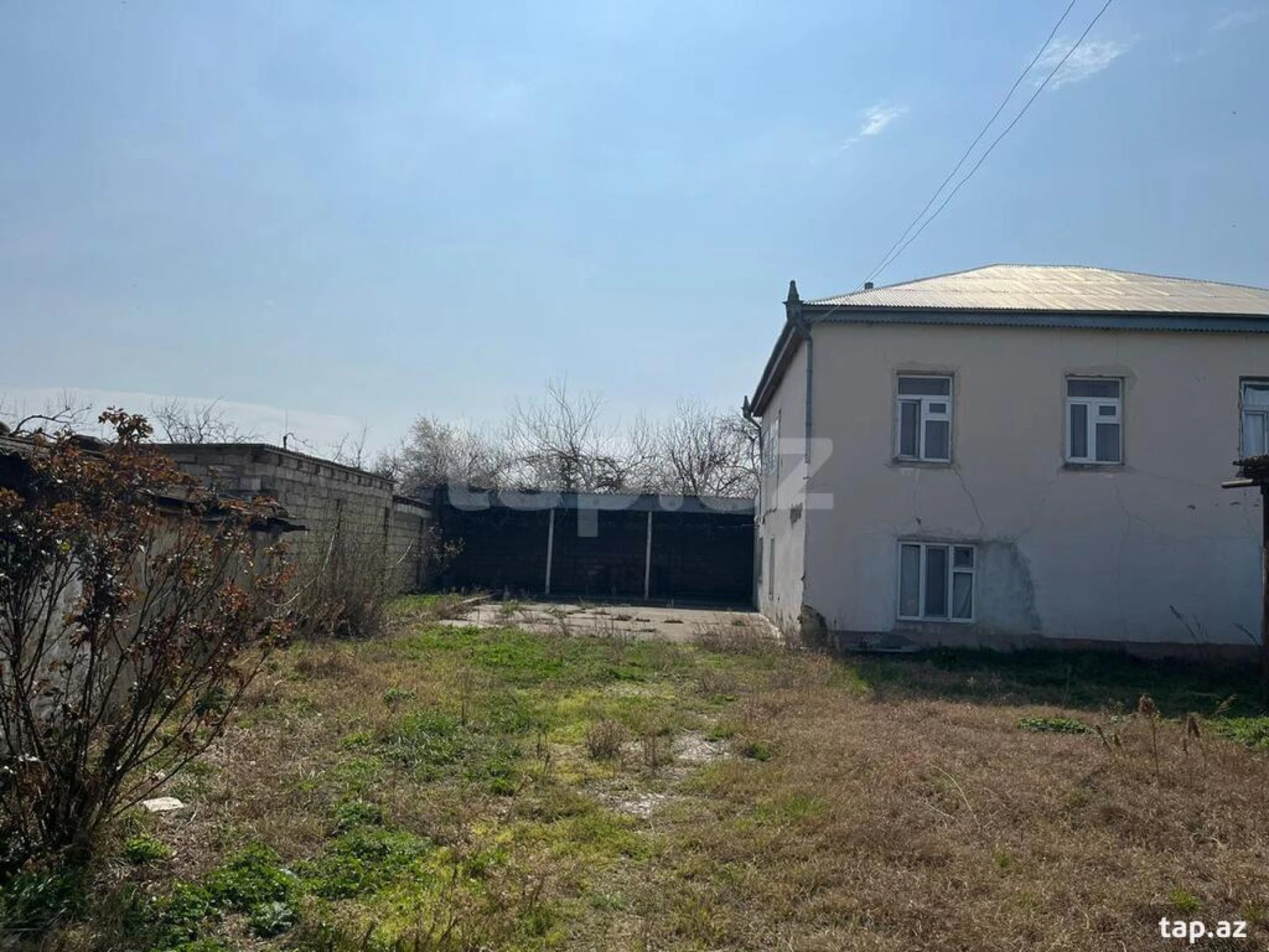 Satılır 5 otaqlı həyət evi