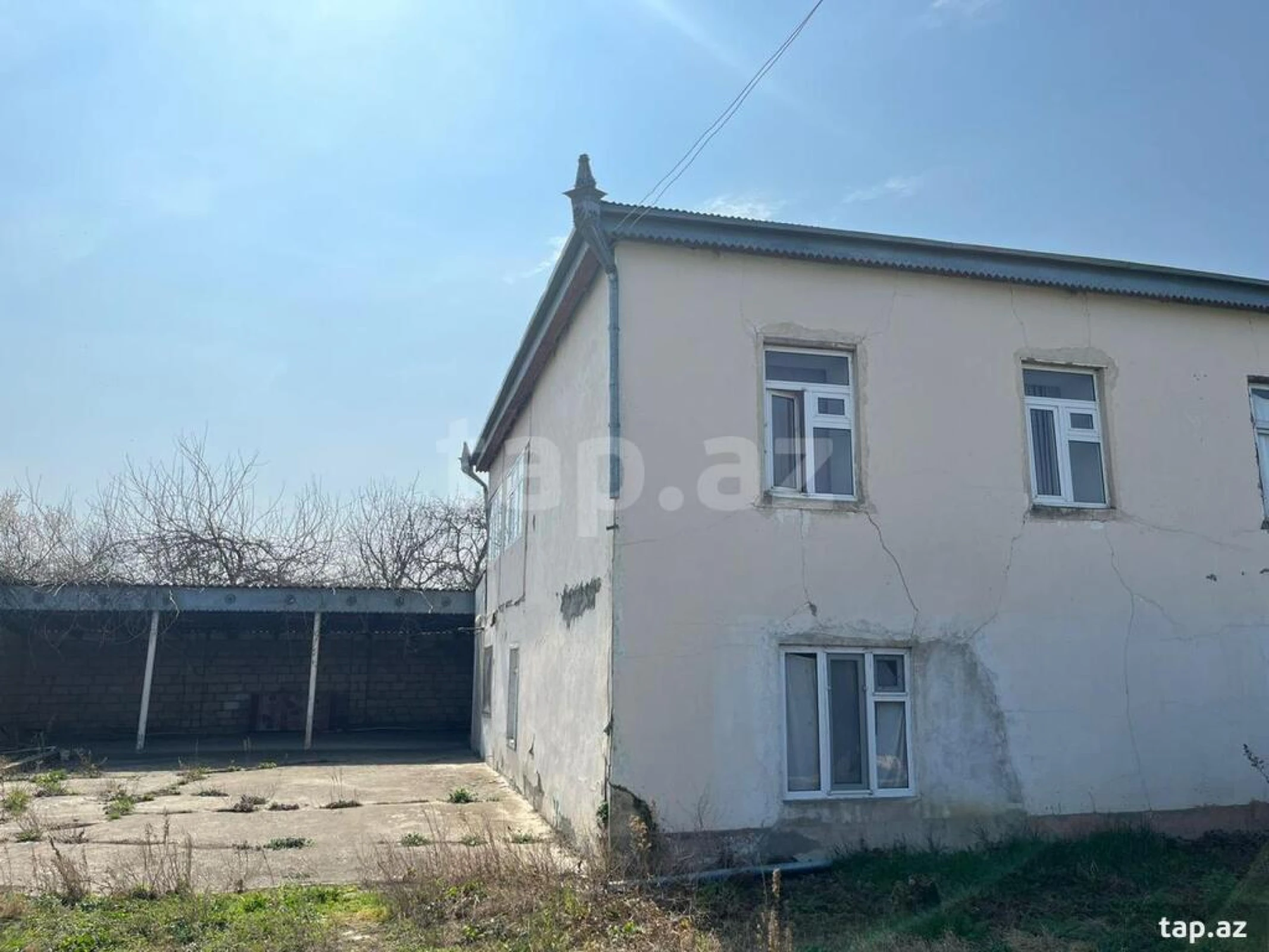 Satılır 5 otaqlı həyət evi