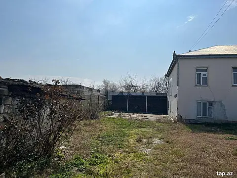 Satılır 5 otaqlı həyət evi