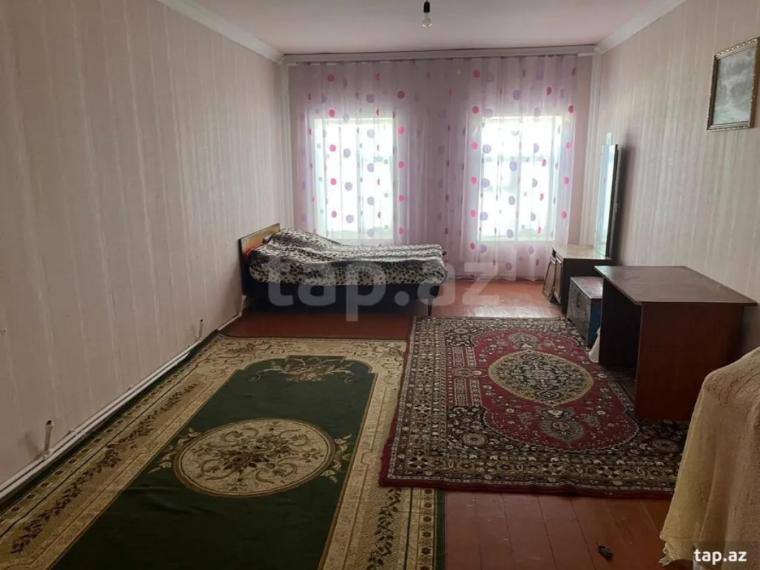 Satılır 5 otaqlı həyət evi