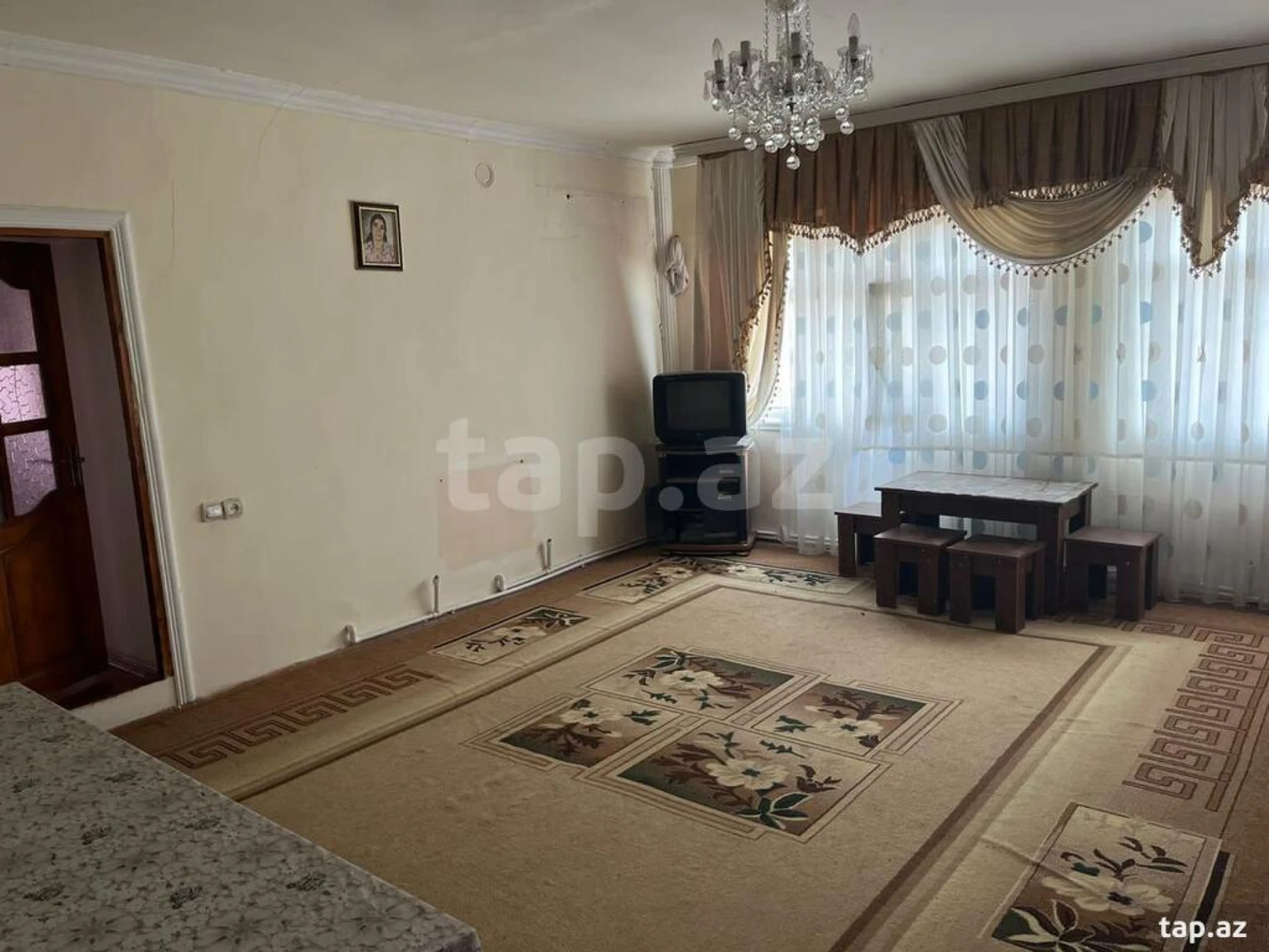 Satılır 5 otaqlı həyət evi