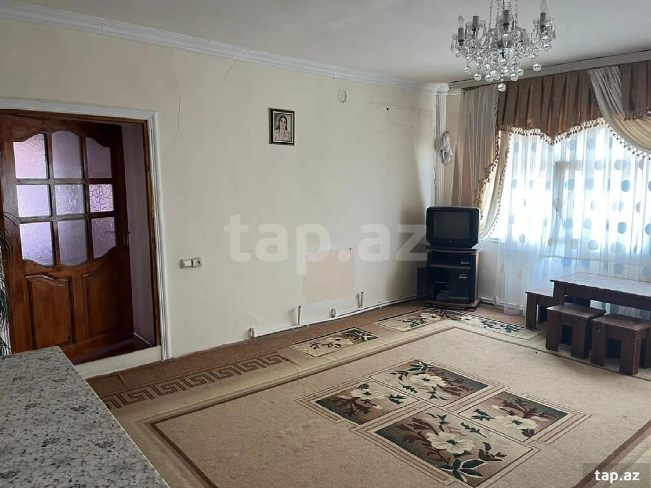 Satılır 5 otaqlı həyət evi