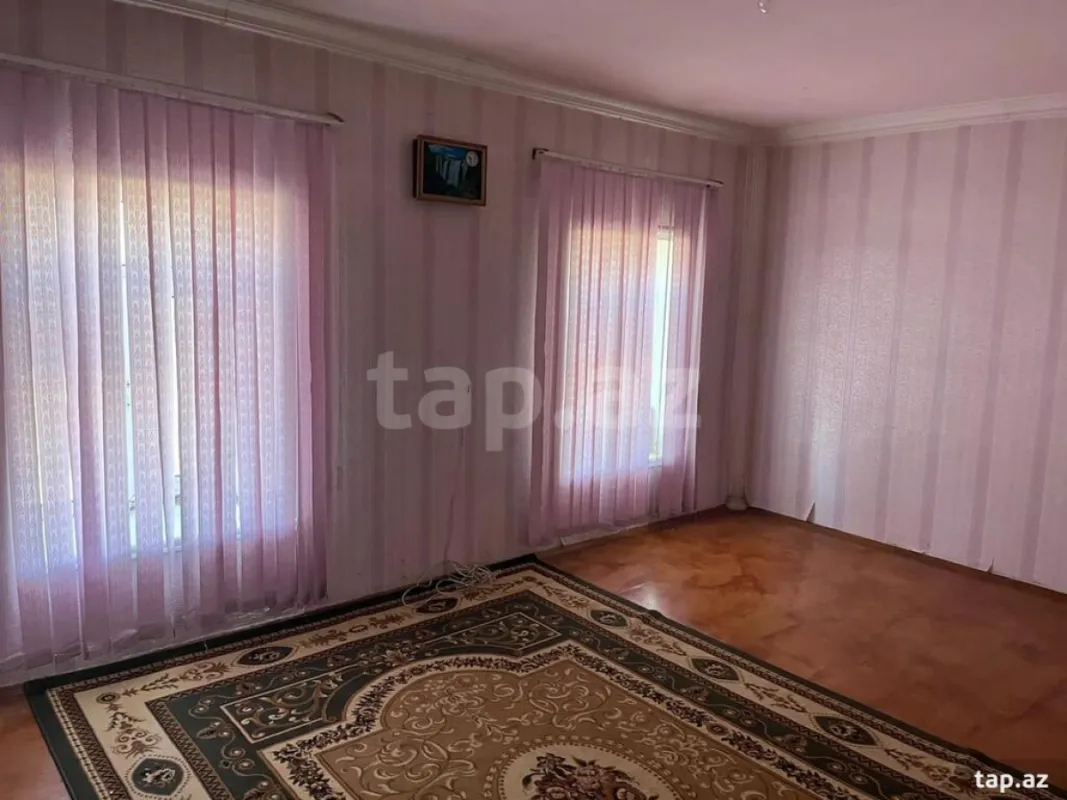 Satılır 5 otaqlı həyət evi