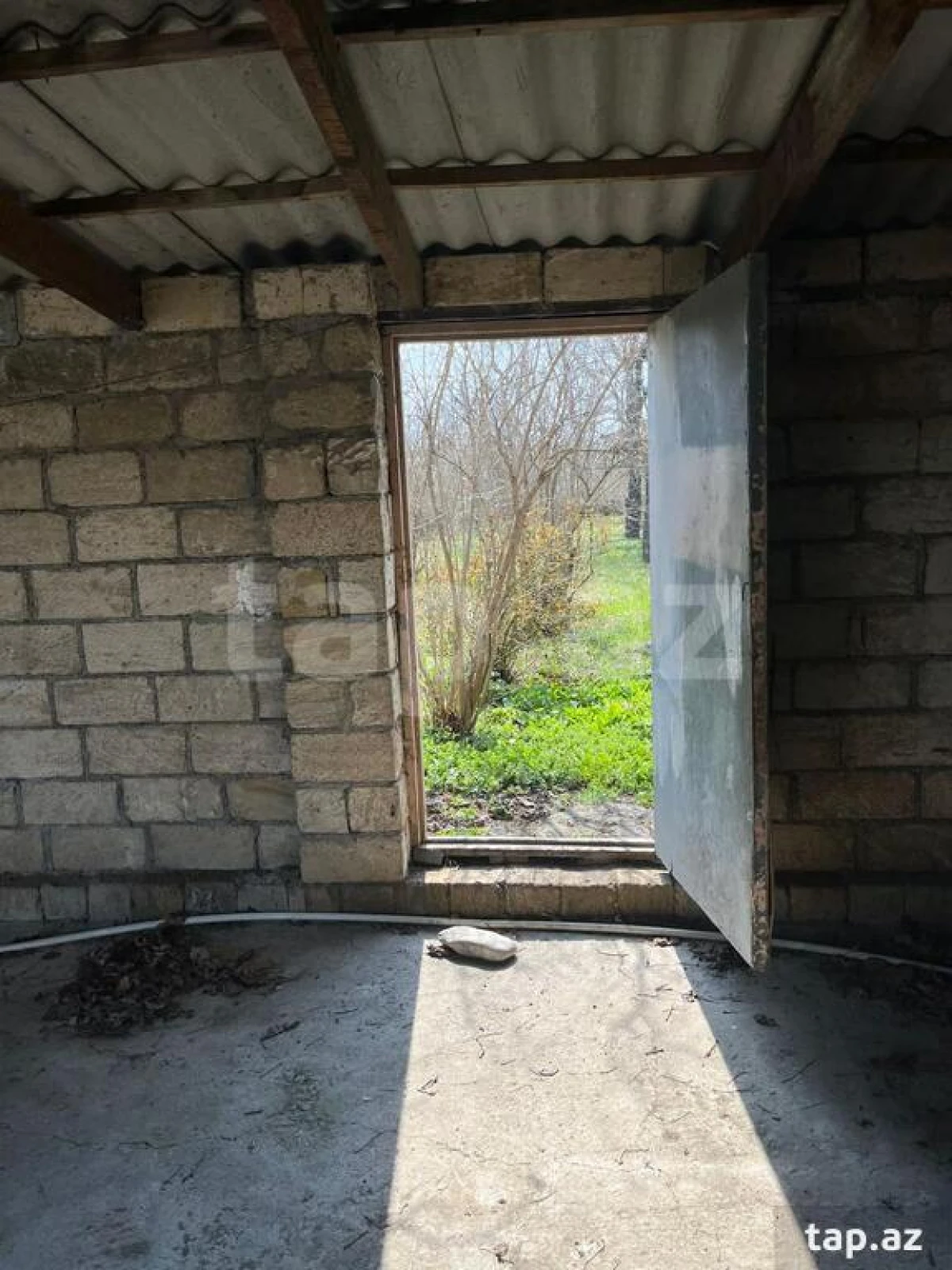 Satılır 5 otaqlı həyət evi