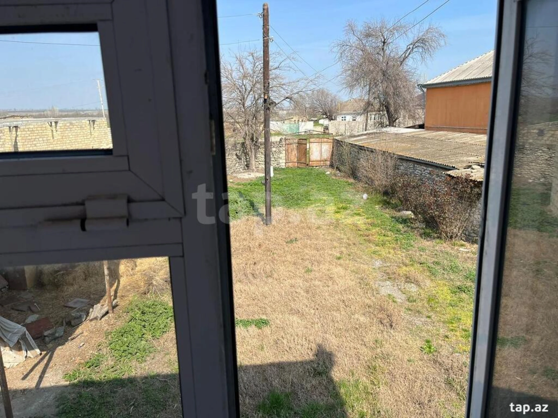 Satılır 5 otaqlı həyət evi