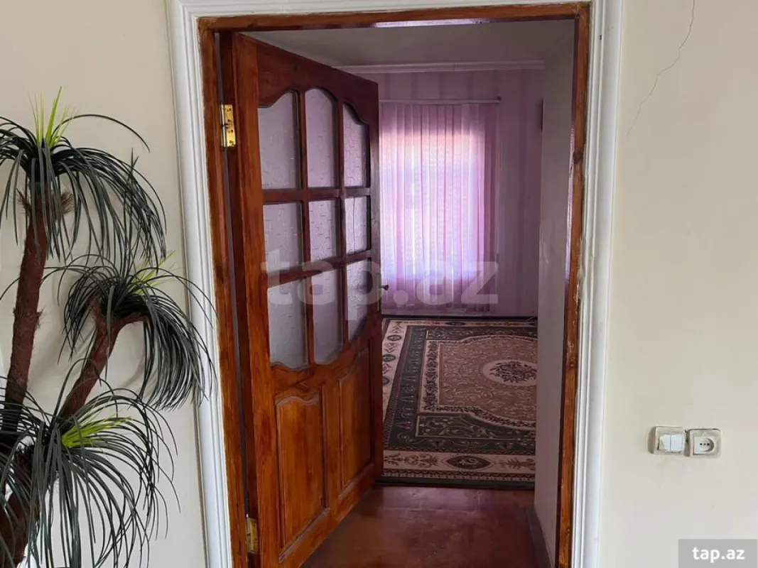 Satılır 5 otaqlı həyət evi