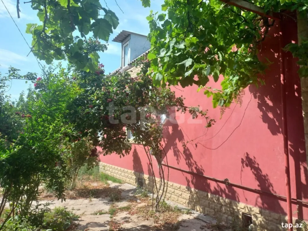 Satılır 4 otaqlı həyət evi