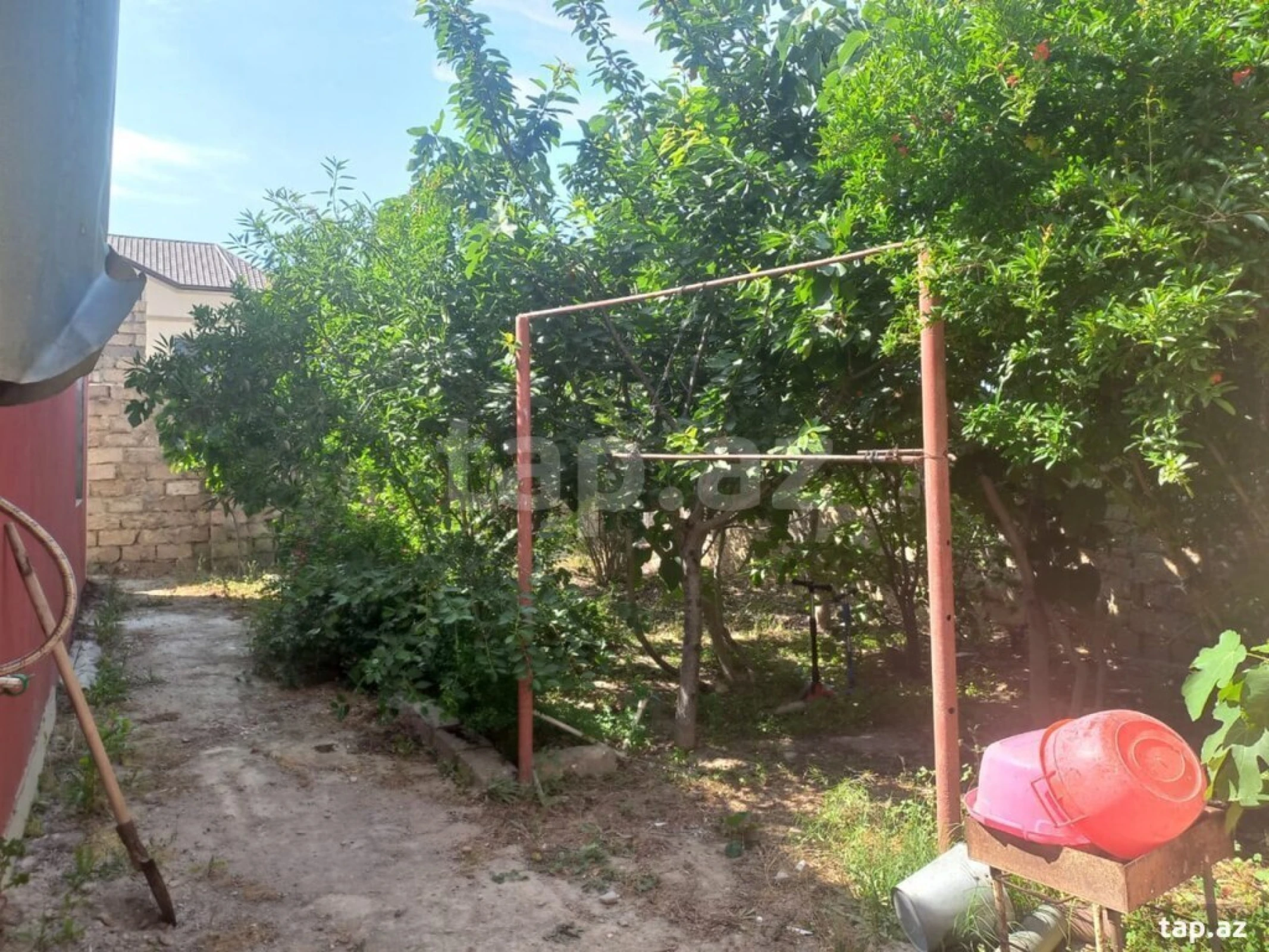 Satılır 4 otaqlı həyət evi