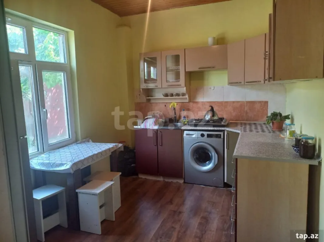 Satılır 4 otaqlı həyət evi