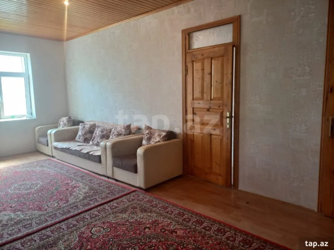 Satılır 4 otaqlı həyət evi