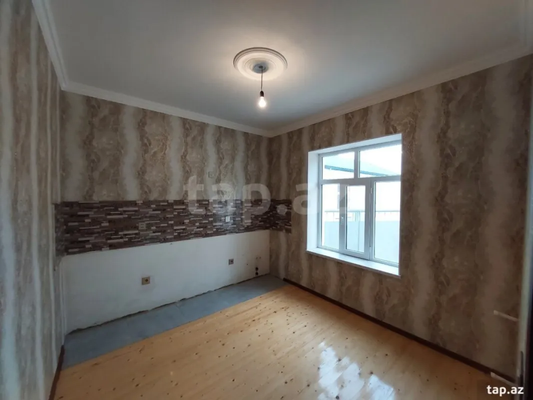 Satılır 3 otaqlı həyət evi 160 m²