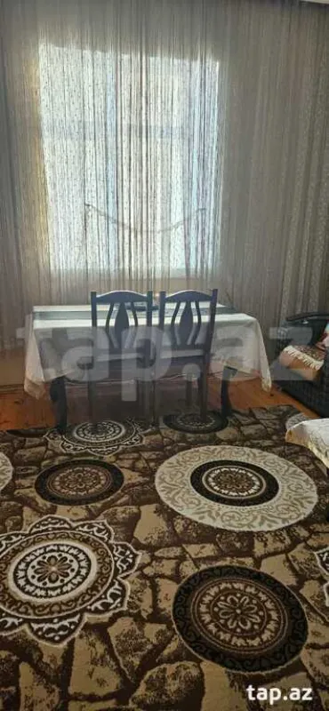 Satılır 5 otaqlı həyət evi