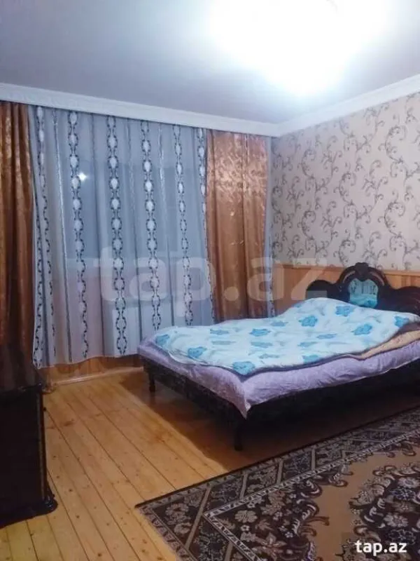 Satılır 5 otaqlı həyət evi