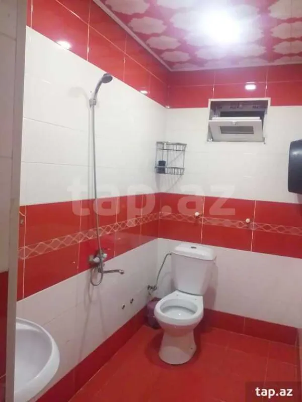 Satılır 5 otaqlı həyət evi