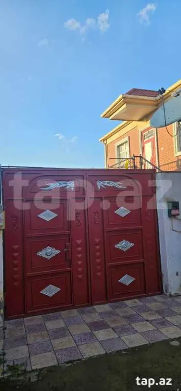 Satılır 5 otaqlı həyət evi