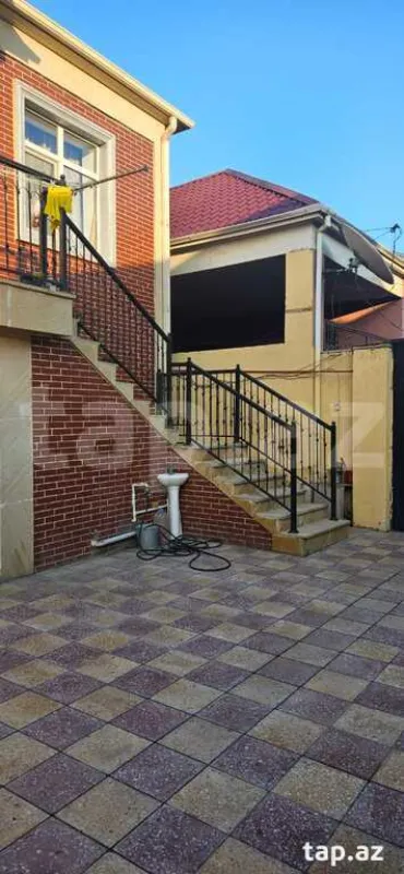 Satılır 5 otaqlı həyət evi