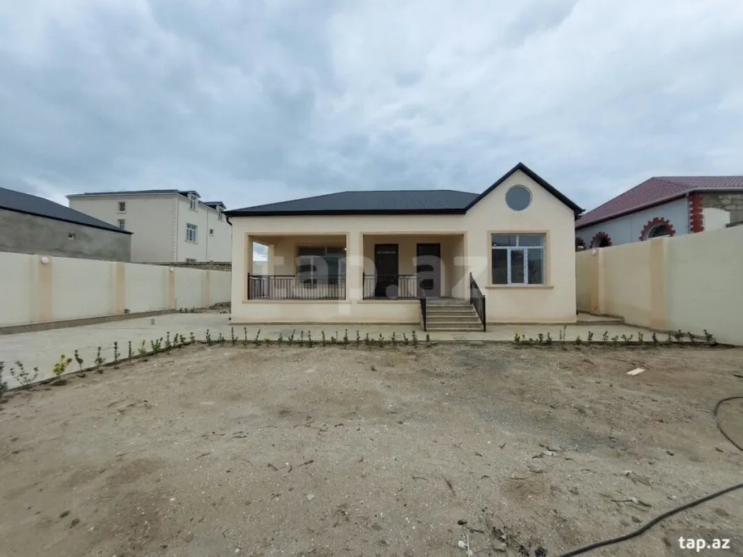 Satılır 3 otaqlı həyət evi