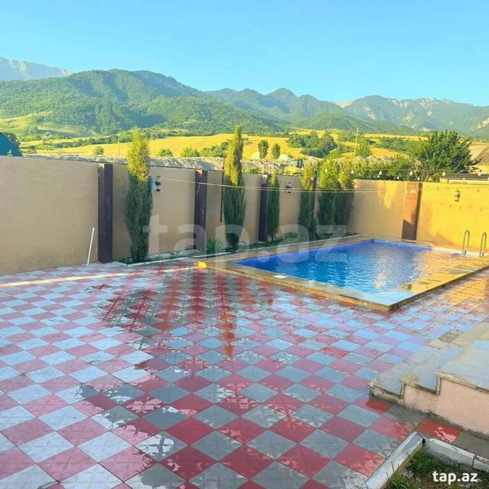 Kirayə verilir 5 otaqlı həyət evi 200 m²