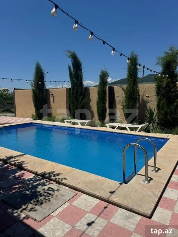 Kirayə verilir 5 otaqlı həyət evi 200 m²