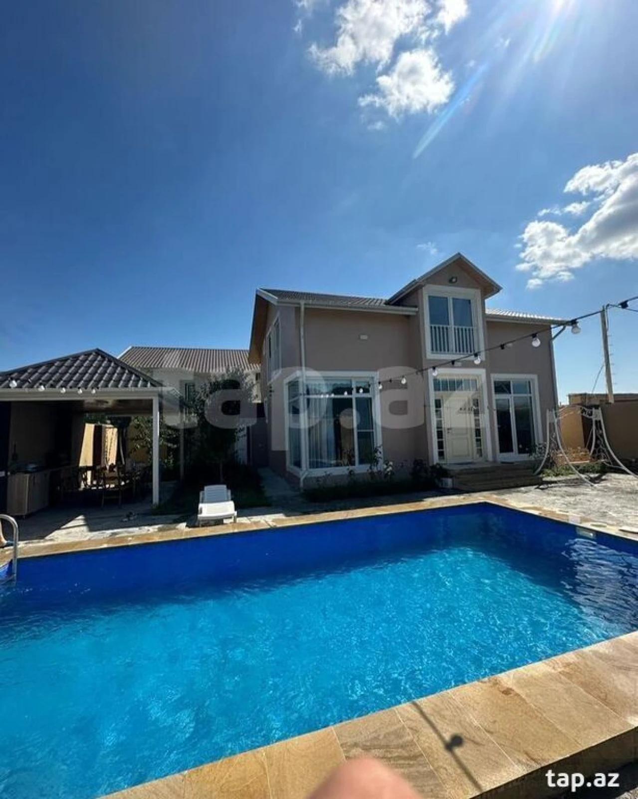 Kirayə verilir 5 otaqlı həyət evi 200 m²