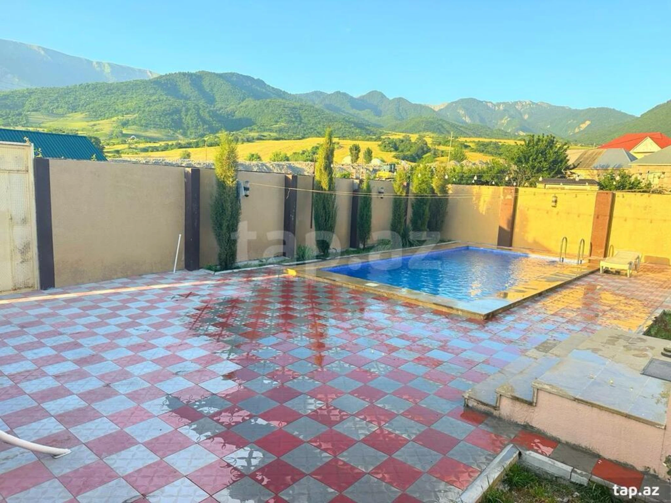 Kirayə verilir 5 otaqlı həyət evi 200 m²