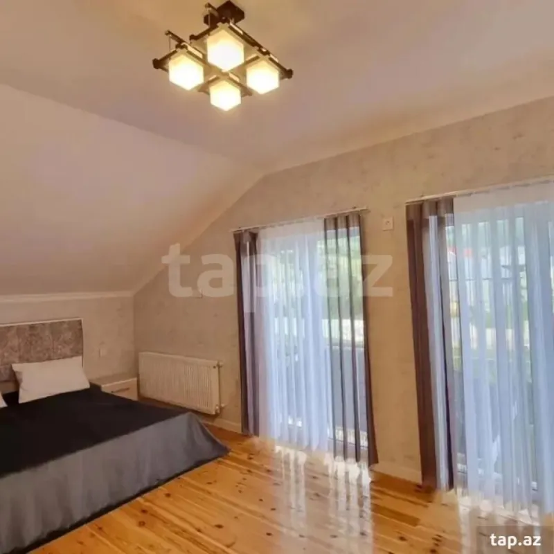 Kirayə verilir 5 otaqlı həyət evi 200 m²