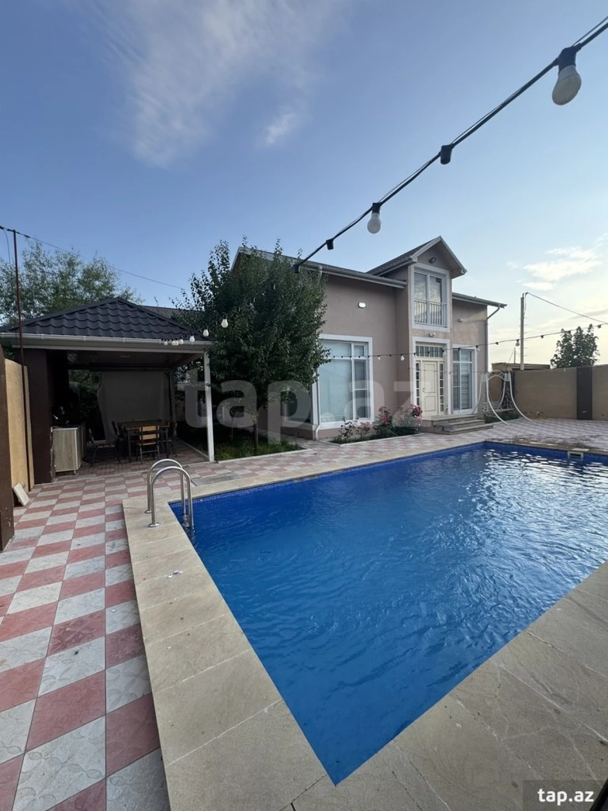 Kirayə verilir 5 otaqlı həyət evi 200 m²