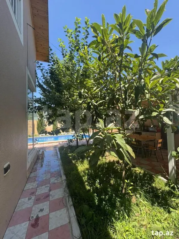 Kirayə verilir 5 otaqlı həyət evi 200 m²