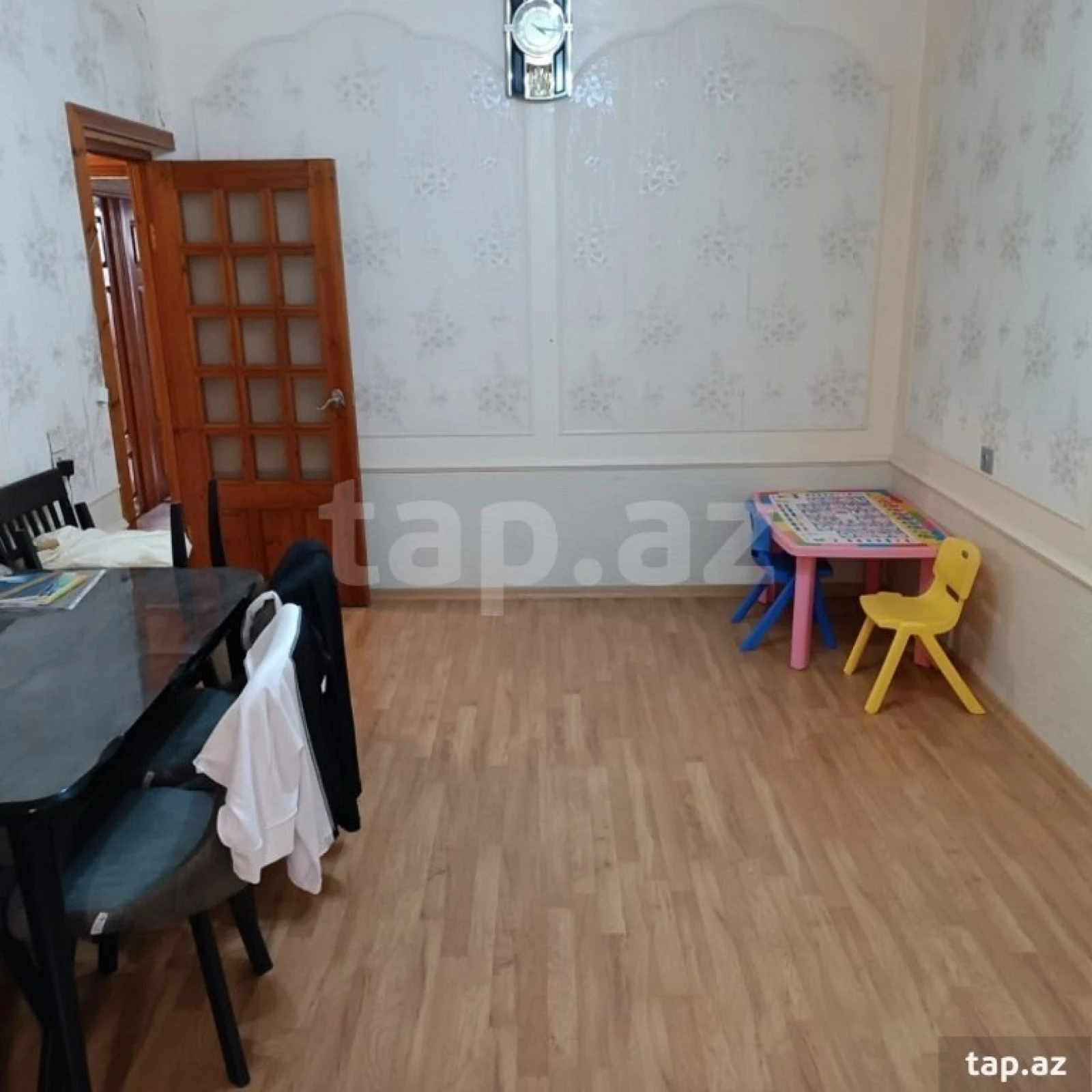 Satılır 5 otaqlı mənzil 118 m²